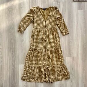 Madewell V-Neck Tiered Button-Front Midi Dress in Daisies Forever